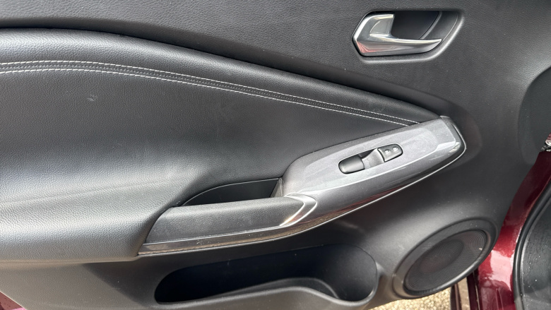 Nissan Juke 1.0 DiG-T 114 N-Connecta 5dr Petrol Hatchback